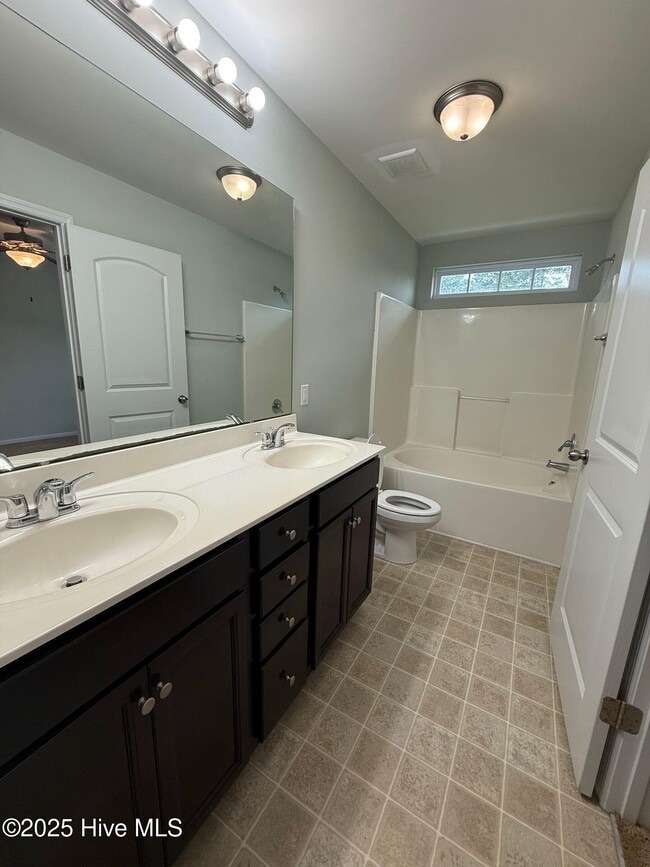 Building Photo - 519 Oyster Rock Ln