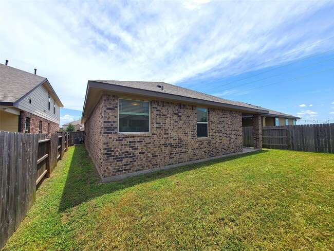 Building Photo - 26046 Quiet Field Ct