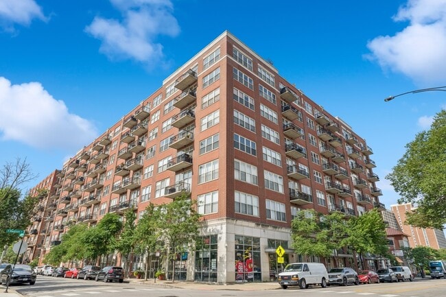 Primary Photo - 6 S Laflin St