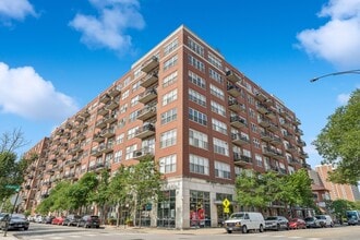 Building Photo - 6 S Laflin St