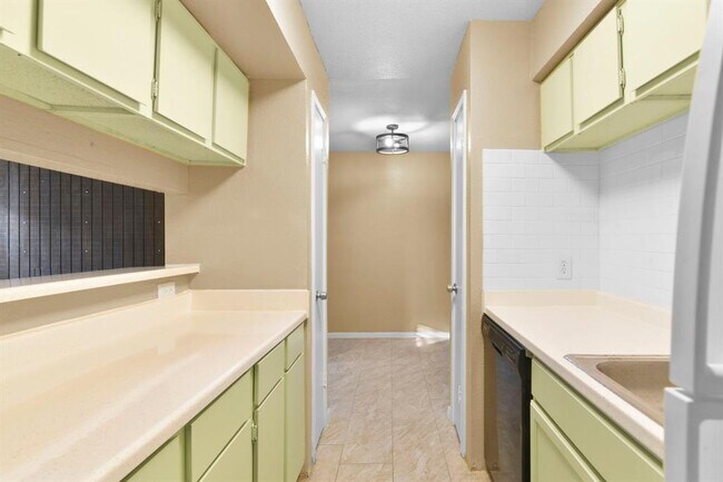 Building Photo - 9550 Deering Dr