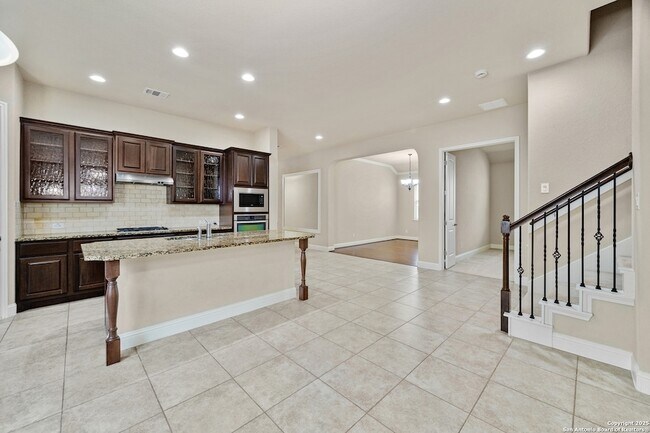 Building Photo - 723 Viento Point