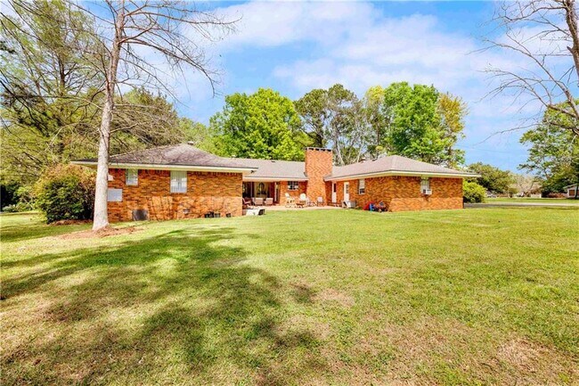 Building Photo - 8960 Morphy Ave