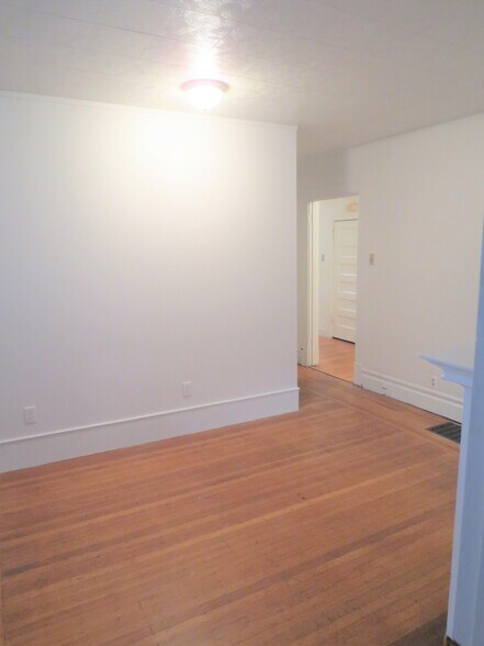 Building Photo - 5704 Darlington Rd