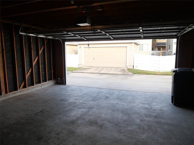 Building Photo - 1739 Nichole Woods Dr