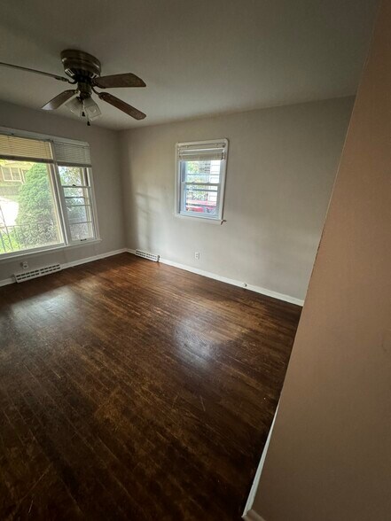 Building Photo - 3855 W 133rd St