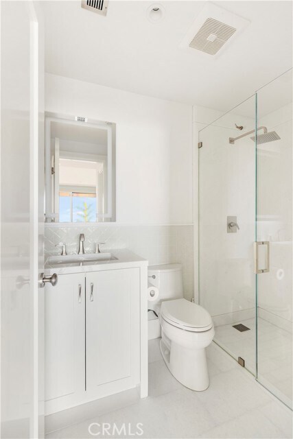 Building Photo - 420 Emerald Bay