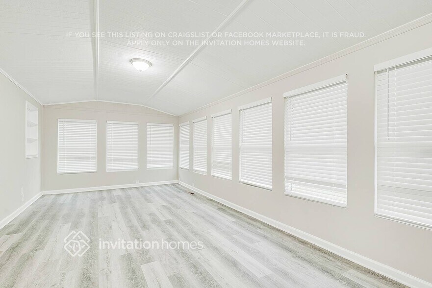Building Photo - 201 Chatooga Dr