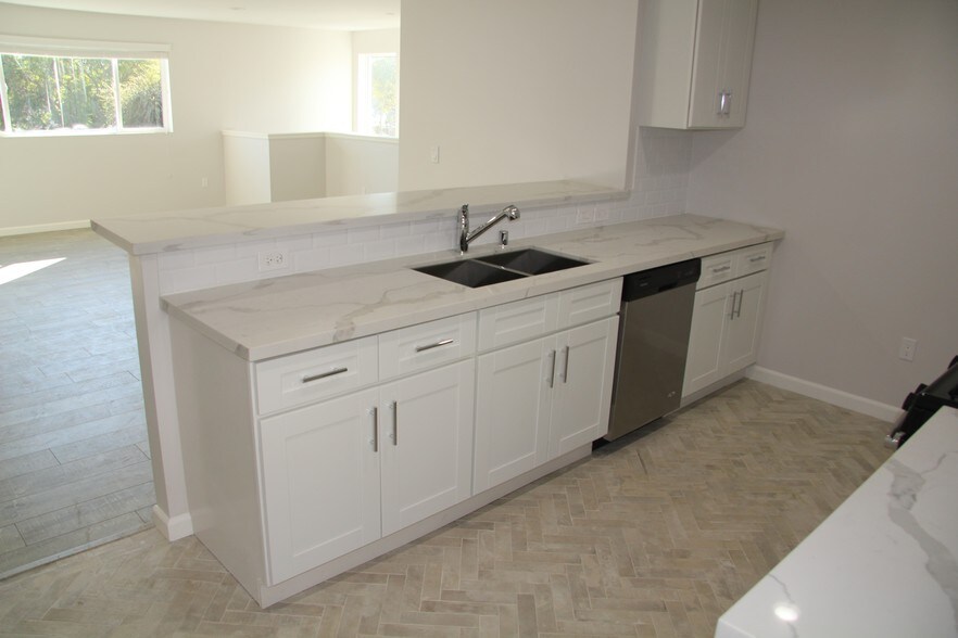 Interior Photo - 7359 Kester Ave