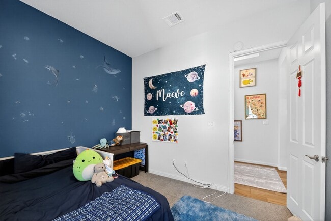 Building Photo - GATED COMMUNITY - 3 BEDROOM