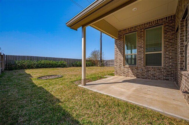Building Photo - 2011 Village Orchard Ln