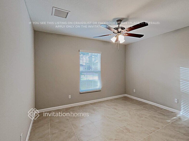 Building Photo - 601 NW Kingston St