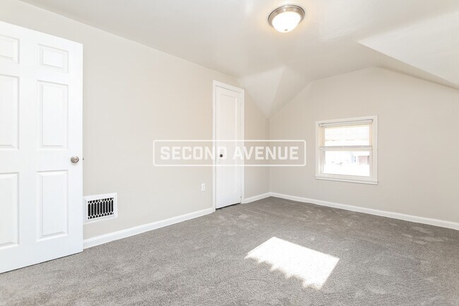 Building Photo - 928 Kennedy Dr