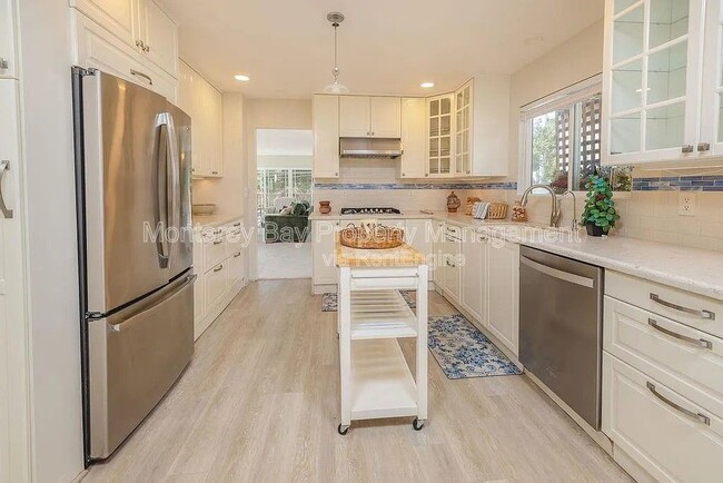 Building Photo - 1207 David Ave