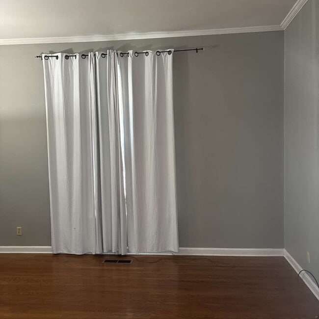 Building Photo - 141 Alumni Ave