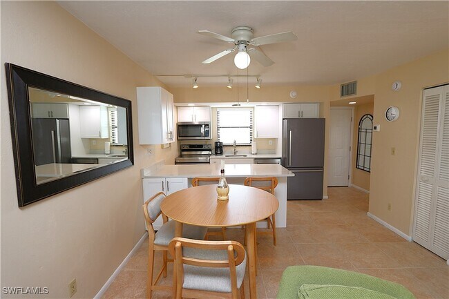 Building Photo - 1023 Anglers Cove