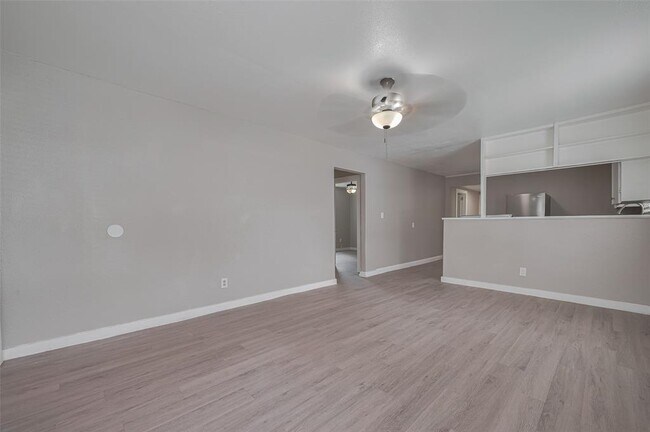 Building Photo - 6 Jennische St