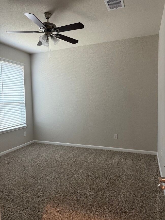 Building Photo - 8527 Golden Field Dr