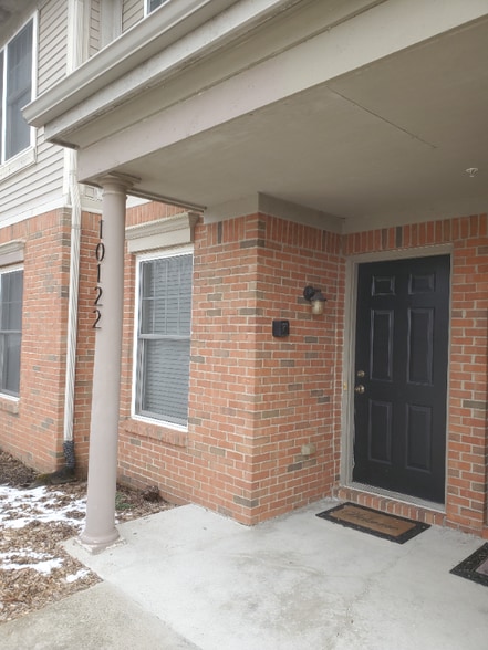 Building Photo - 10122 Sunrise Dr