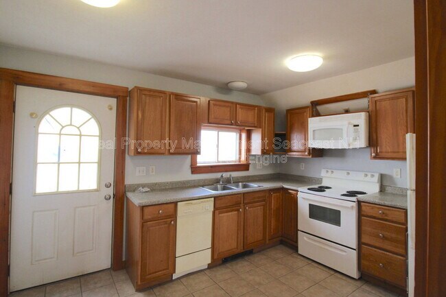 Building Photo - 34 1st St