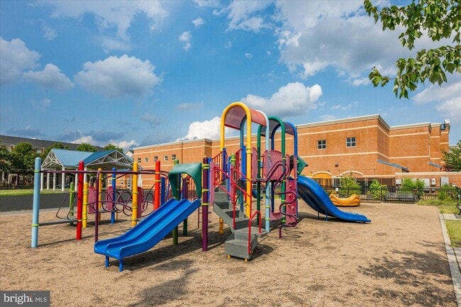 Building Photo - 4910 Barbour Dr