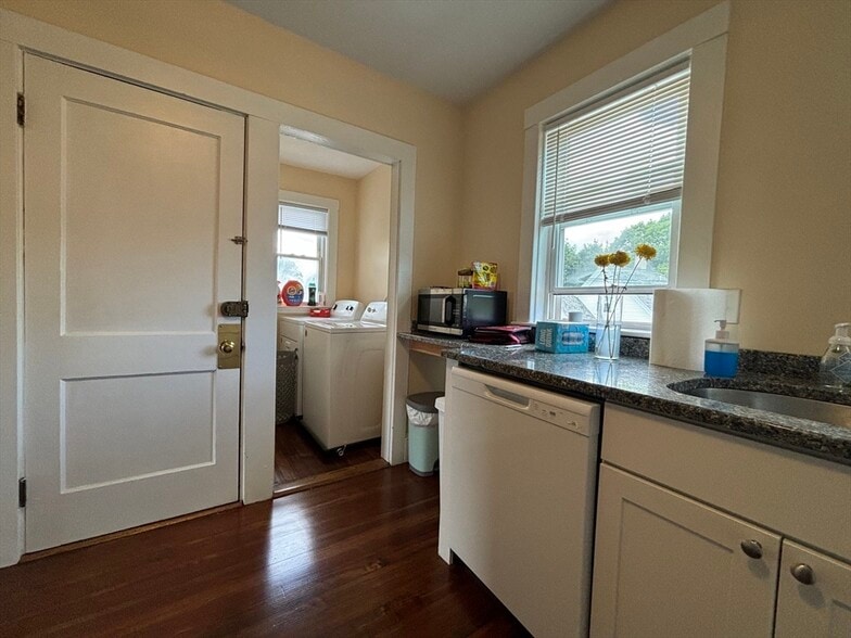 Building Photo - 109 Birch St