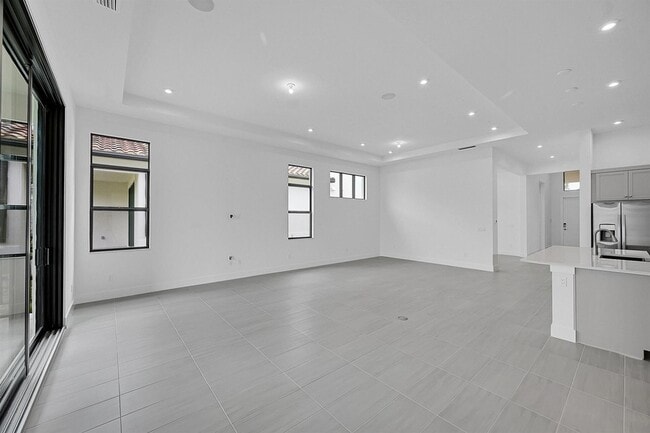 Building Photo - 13917 Vivant Dr