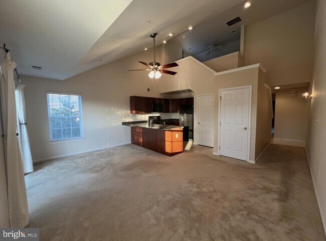 Building Photo - 1830 Nathan Dr