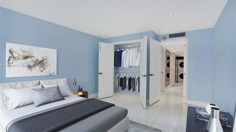 Building Photo - 6423 Collins Ave