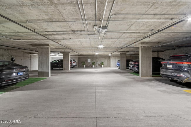 Building Photo - 16580 N 92nd St