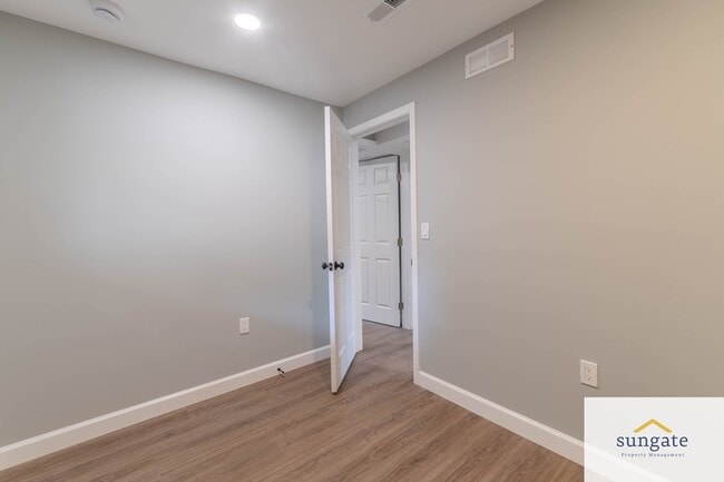 Building Photo - 11319 Harding Rd