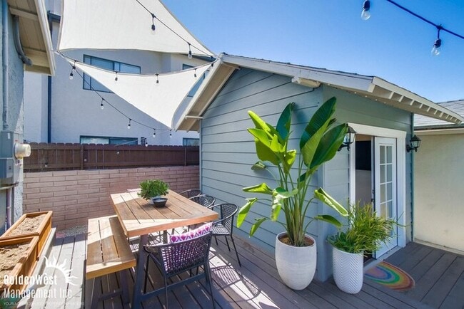 Building Photo - Beautifully Remodeled 4Bdm 2Ba Home with Detached Room/Gym Home in Talmadge Neighborhood.