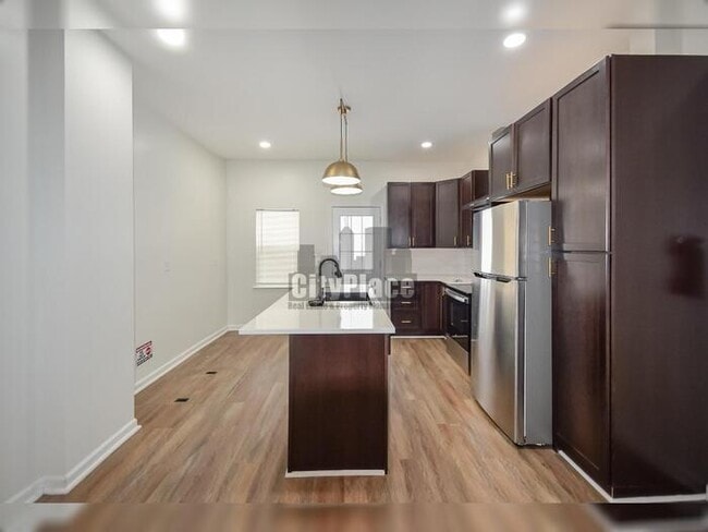 Building Photo - 2623 Guilford Ave