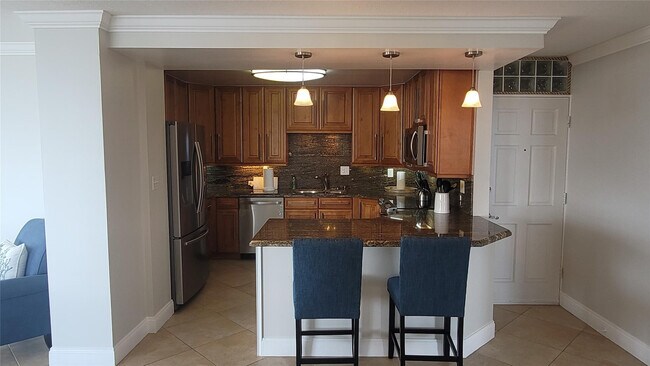 Building Photo - 545 S Fort Lauderdale Beach Blvd