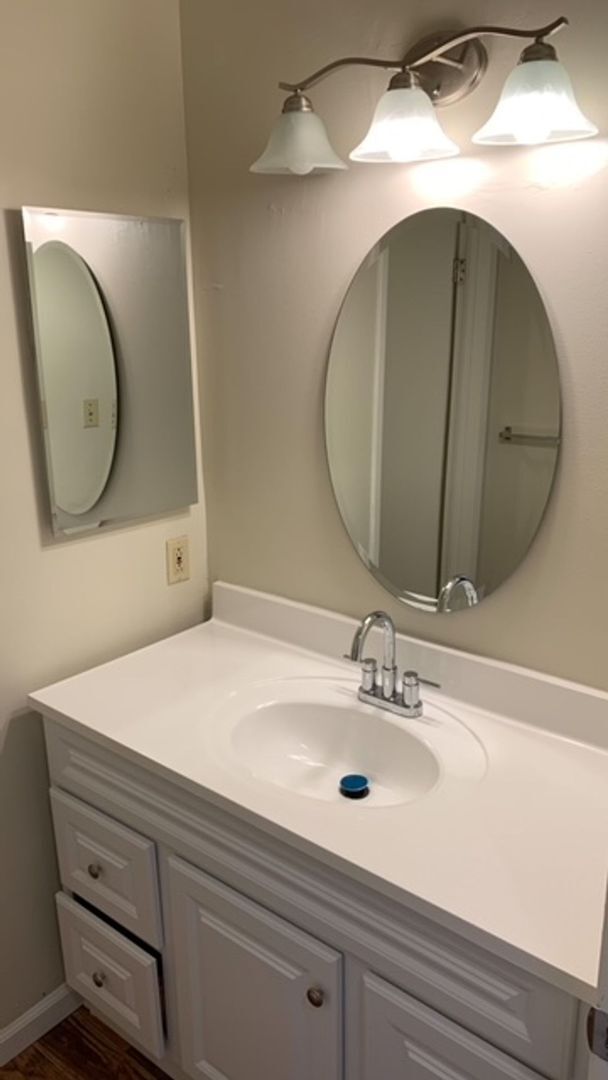 Building Photo - COMING SOON! | $2,800 / 2 BR /1 BA -  REMODELED APARTMENT IN IRVINGTON AREA OF CENTRAL FREMONT
