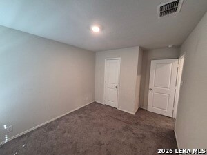 Building Photo - 120 Middle Grn Lp