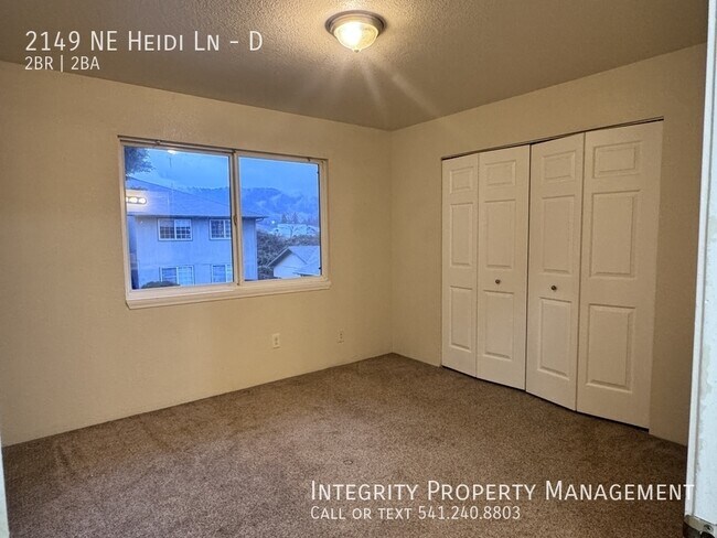 Building Photo - 2149 NW Heidi Ln