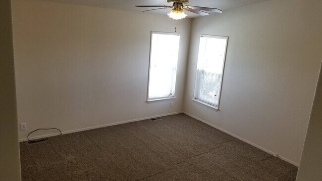 Building Photo - 33188 Fuchsia Ln