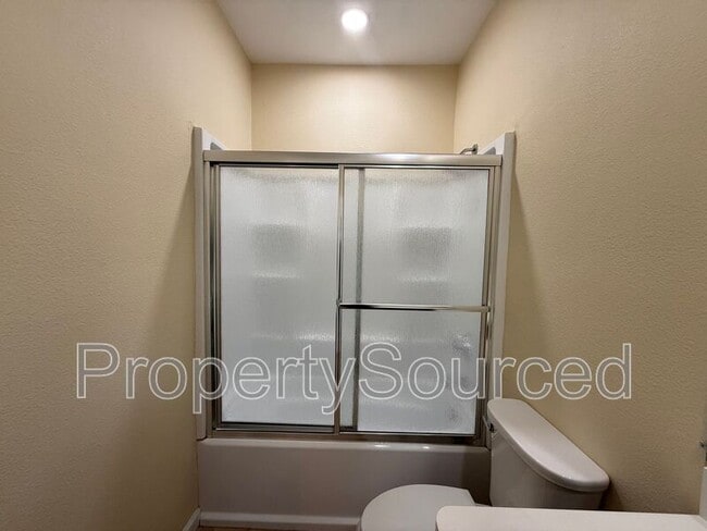 Building Photo - 1633 Sparrowhawk St
