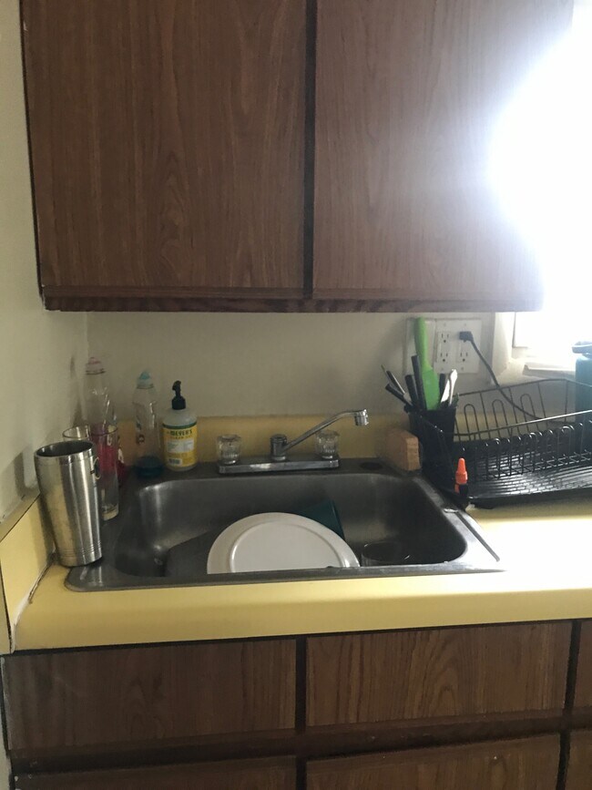 Building Photo - 523 N Main St