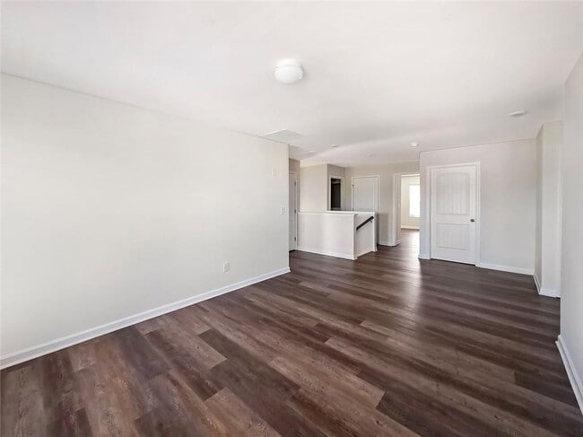 Building Photo - 6869 Lake Overlook Ln
