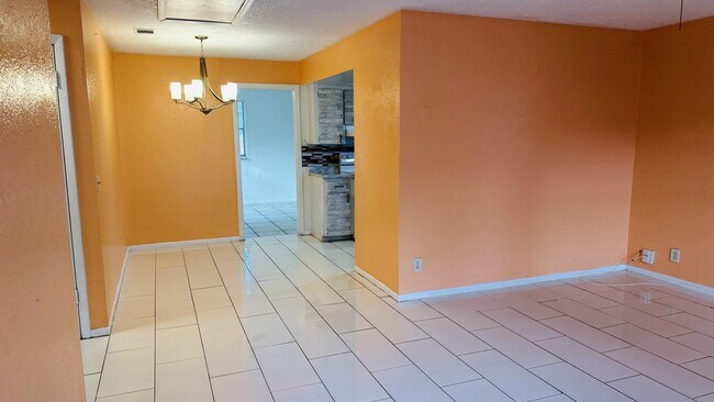 Primary Photo - 3878 Kirk Rd