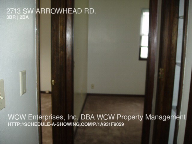 Building Photo - Great Duplex! Great Area!!!
