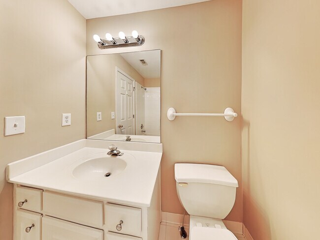 Building Photo - 10602 Glenleigh Dr