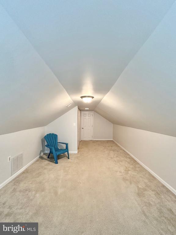 Building Photo - 3066 Valley Ln