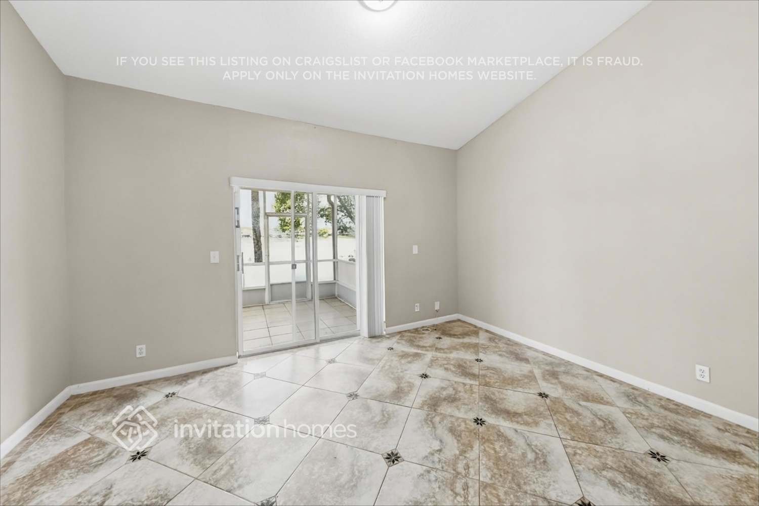 Building Photo - 10658 Pelican Dr