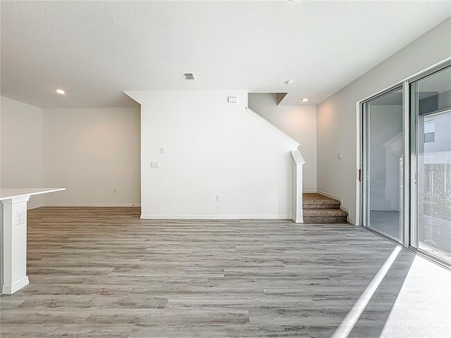 Building Photo - 2645 Olympic Ct