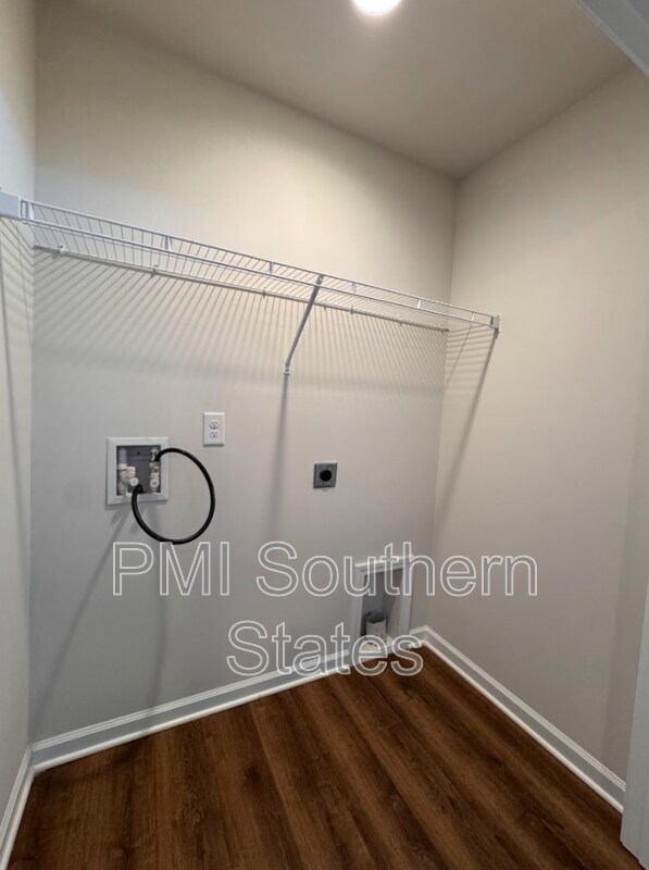 Building Photo - 320 Alameda Ln