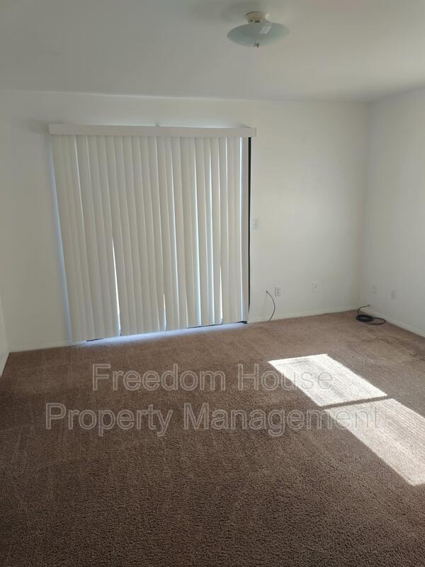 Building Photo - 2341 E Calvada Blvd
