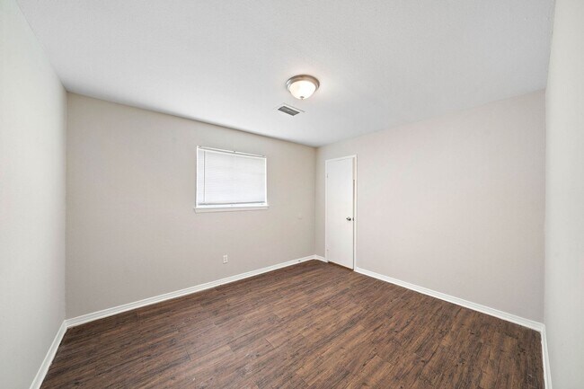 Building Photo - 3236 Scotch Moss Ln
